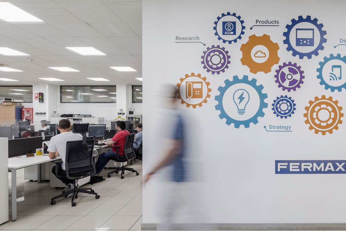 La Agència Valenciana de la Innovació (AVI) apoya al personal de investigación de FERMAX y la realización de Doctorandos